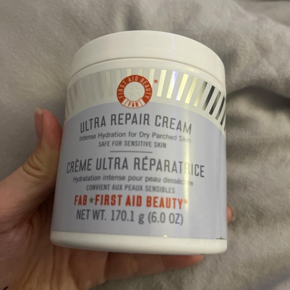First Aid Beauty ultra repair cream - Picture 4 of 7